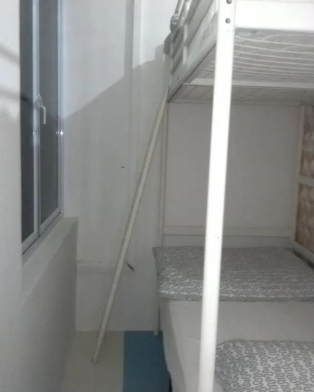 Drop Inn Singapore Hostel