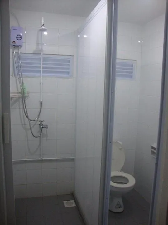 Drop Inn Singapore Hostel