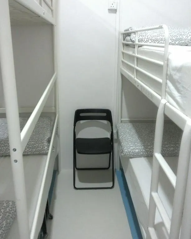 드롭 인 싱가포르 호스텔 0*,